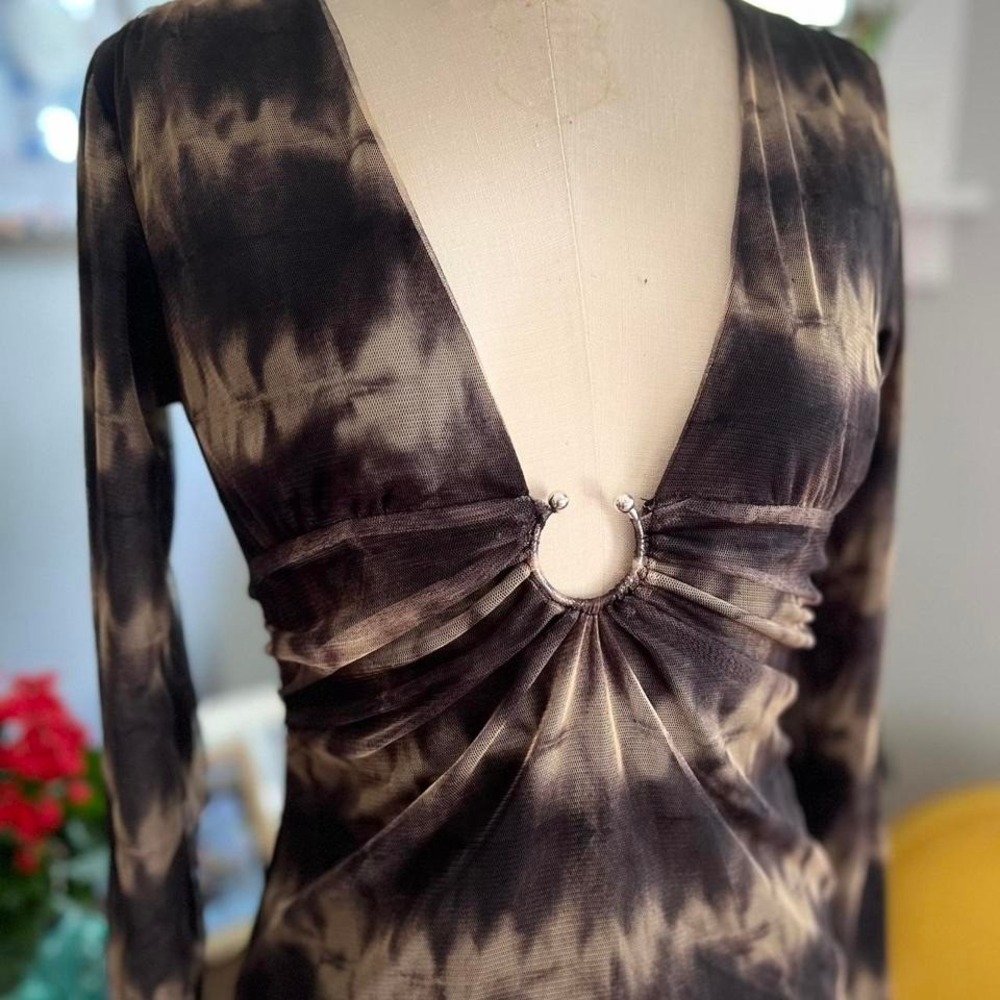 Black and tan colored tie dye Zara mesh mini dress with pierced‎ detail - M